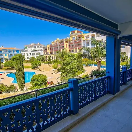 דירה Marina Limasool 3 Bedroom Apartment & Pool לימסול