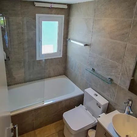 Marina Limasool 3 Bedroom Apartment & Pool דירה לימסול
