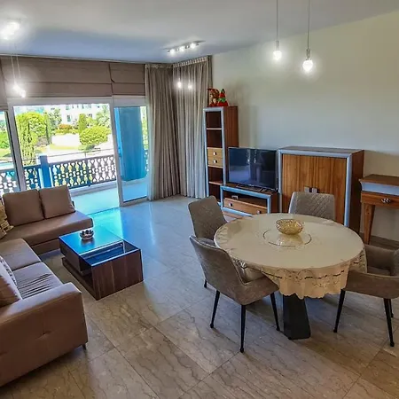 Appartamento Marina Limasool 3 Bedroom Apartment & Pool