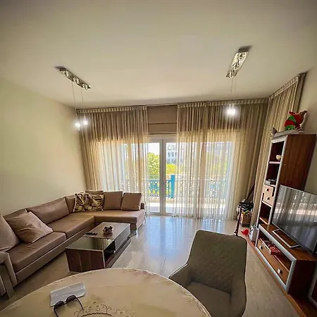 Marina Limasool 3 Bedroom Apartment & Pool Apartament *